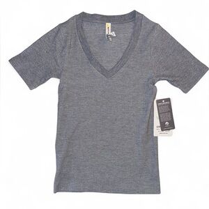 Womens Athleta Unstinkable V Neck Ribbed Tee Size XXS NWT